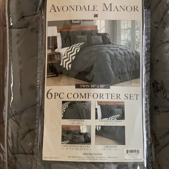 Comforter set - Picture 2 of 2